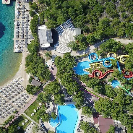אתר נופש Bodrum Park Yaliciftlik