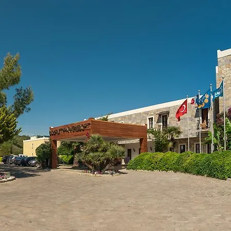 אתר נופש Bodrum Park 4*